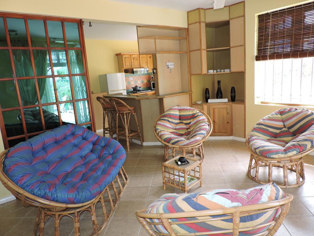 Villa Hibiscus Blue Bay Eksteriør bilde